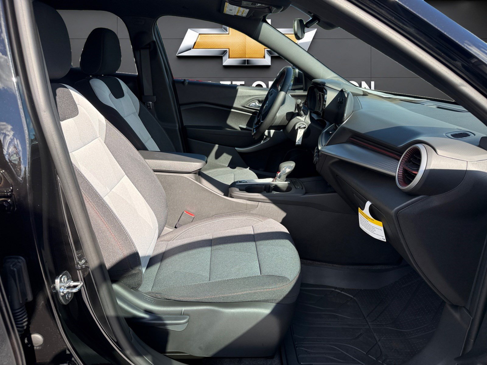 New 2026 Chevrolet Trax RS w/ Sunroof Package FWD image 13