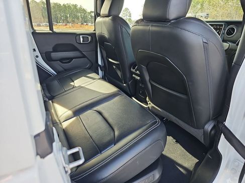 Used 2022 Jeep Wrangler Unlimited Sahara w/ Cold Weather Group image 13