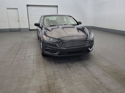 Used 2018 Ford Fusion SE w/ Fusion SE Technology Package FWD image 14