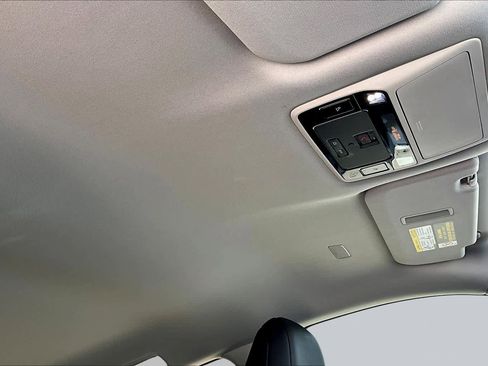 Used 2024 Toyota Grand Highlander AWD image 14
