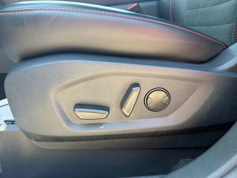 Used 2024 Ford Edge ST-Line AWD/4WD image 18
