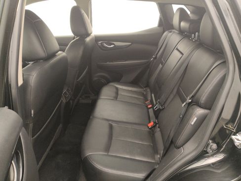Used 2022 Nissan Rogue Sport SL FWD image 18