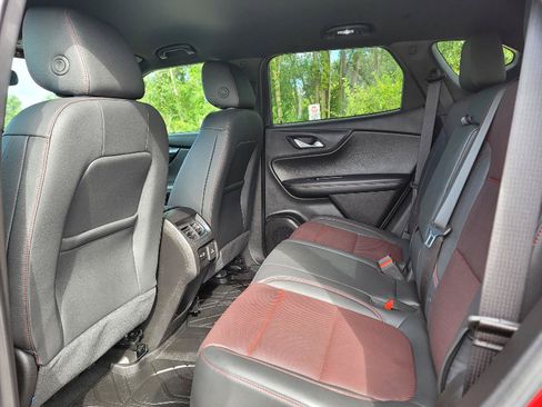Used 2025 Chevrolet Blazer RS w/ Enhanced Convenience Package AWD/4WD image 25