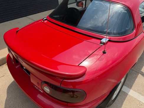 Used 1990 MAZDA MX-5 Miata RWD image 33