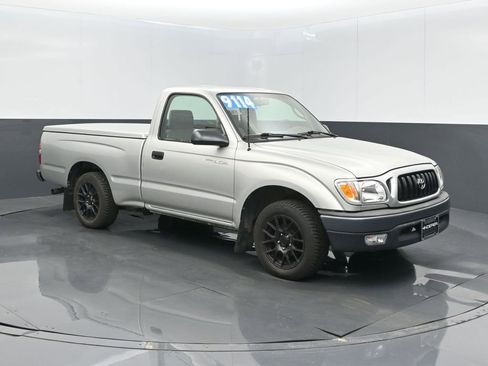 Used 2004 Toyota Tacoma 2WD Regular Cab image 2