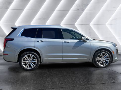 Certified 2025 Cadillac XT6 Premium Luxury w/ Platinum Package AWD/4WD image 7