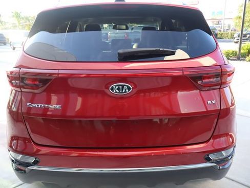 Used 2020 Kia Sportage EX w/ EX Technology Package FWD image 5