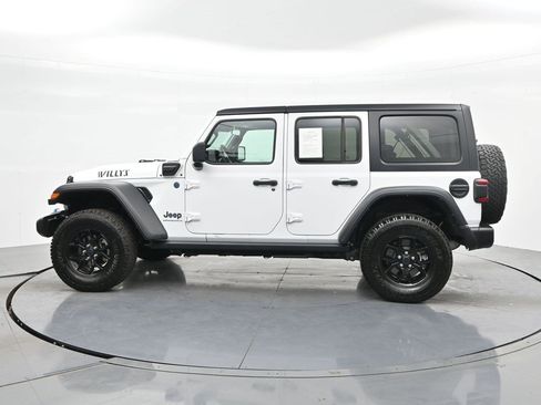 Used 2024 Jeep Wrangler Unlimited AWD/4WD image 8