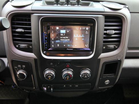Used 2018 RAM 2500 Tradesman w/ Chrome Appearance Group AWD/4WD image 28
