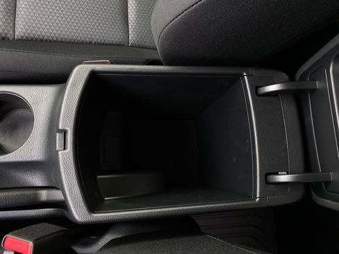 Used 2025 Kia Soul LX FWD image 19