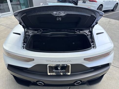 New 2023 Maserati MC20 Spyder image 18