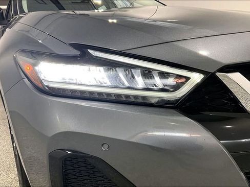 Used 2023 Nissan Maxima SL FWD image 32
