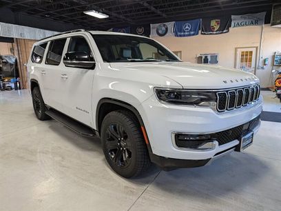 Used 2025 Jeep Wagoneer L Series II w/ 8-pass Seating Package