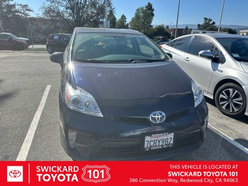 Used 2013 Toyota Prius Three image 1