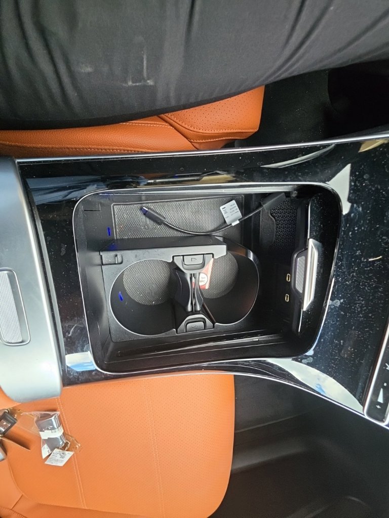 Used 2025 Mercedes-Benz C 300 Sedan image 22