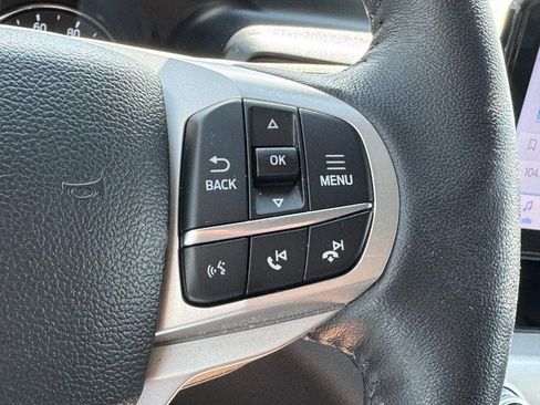 Used 2024 Ford Explorer XLT w/ Class IV Trailer Tow Package AWD/4WD image 17