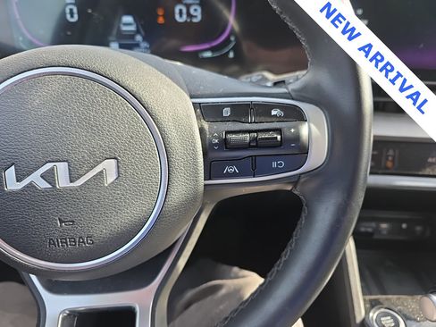 Used 2024 Kia Sportage EX image 14