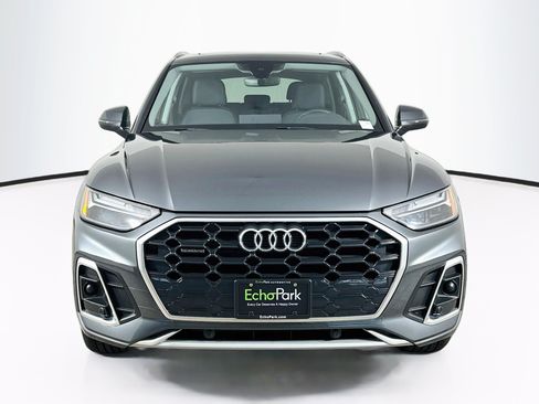 Used 2023 Audi Q5 2.0T Premium w/ Convenience Package AWD/4WD image 2