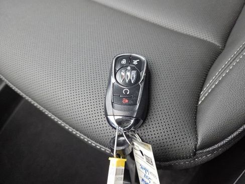 Used 2024 Buick Encore GX Sport Touring image 35