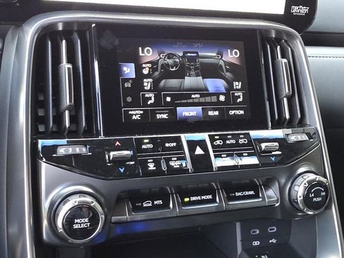 New 2026 Lexus LX 600 4WD w/ Luxury Package image 25