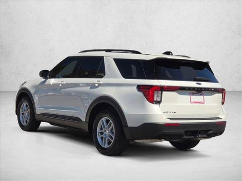 New 2026 Ford Explorer Active RWD image 7