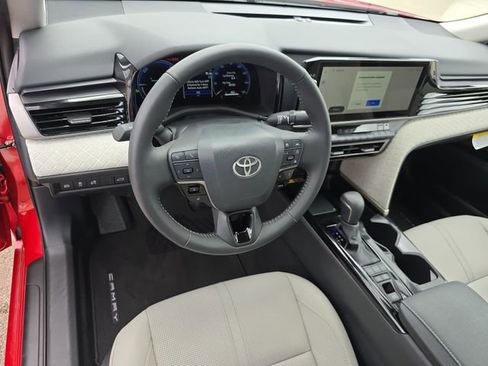 Used 2026 Toyota Camry XLE FWD image 16