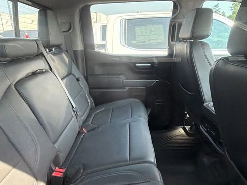 Used 2021 Chevrolet Silverado 1500 LT Trail Boss w/ Convenience Package II AWD/4WD image 16