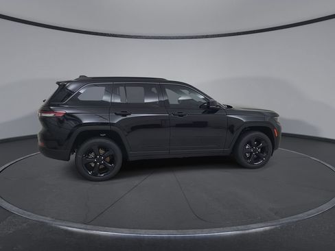 New 2026 Jeep Grand Cherokee Limited w/ Limited Altitude Package AWD/4WD image 16