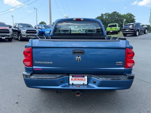 Used 2006 Dodge Dakota SLT w/ Sport Appearance Group AWD/4WD image 4