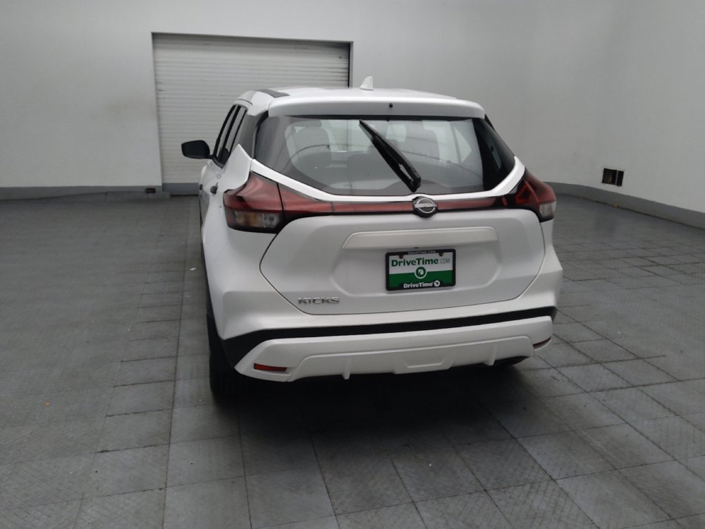 Used 2023 Nissan Kicks S FWD image 6