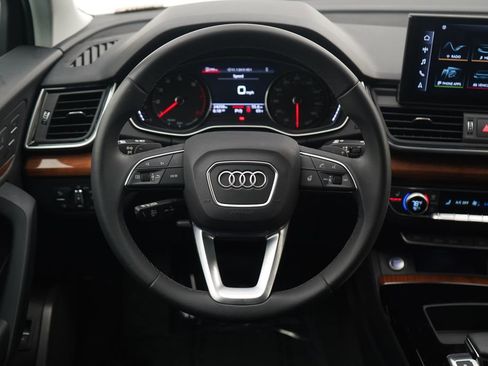 Used 2023 Audi Q5 2.0T Premium w/ Convenience Package AWD/4WD image 9