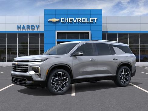 New 2026 Chevrolet Traverse High Country FWD image 2