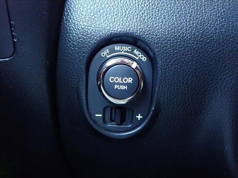 Used 2011 Kia Soul + w/ Audio Pkg image 23