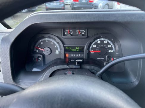 Used 2010 Ford E-150 and Econoline 150 image 13