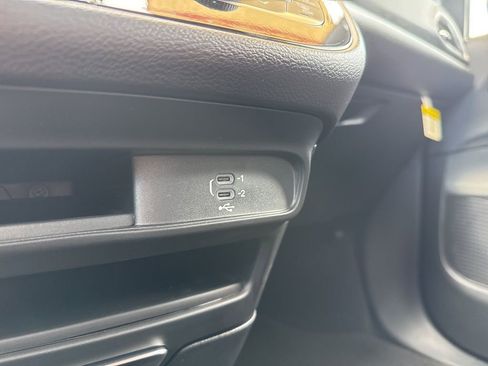 New 2026 Chrysler Voyager LX image 19