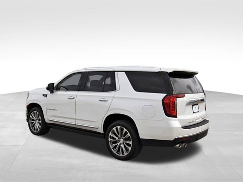 Used 2021 GMC Yukon Denali w/ Denali Premium Package image 3
