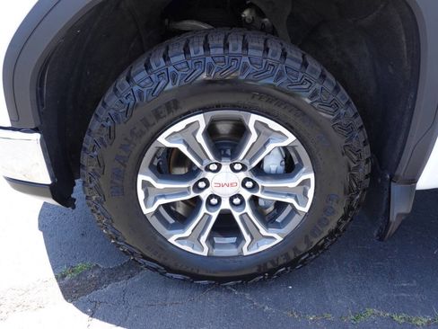 Used 2023 GMC Sierra 1500 Pro w/ Convenience Package AWD/4WD image 49