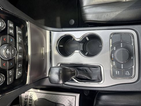 Used 2020 Jeep Grand Cherokee Limited X image 21