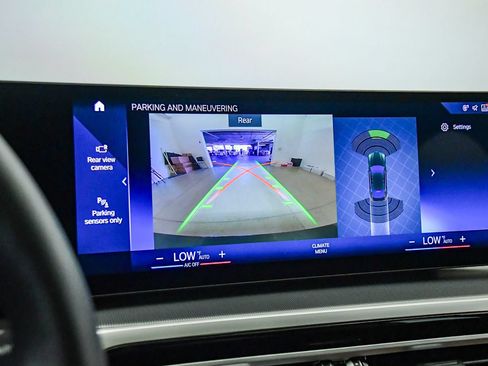 Used 2023 BMW i4 eDrive40 RWD image 22