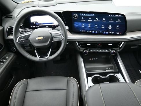 New 2025 Chevrolet Suburban Premier w/ Sun And Tow Package image 26