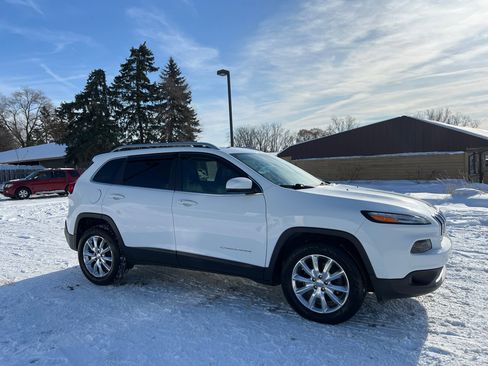 Used 2016 Jeep Cherokee Limited image 10