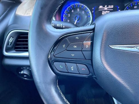 Used 2018 Chrysler Pacifica Touring Plus w/ S Appearance Package FWD image 22