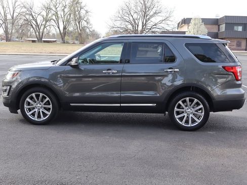 Used 2016 Ford Explorer Limited image 9
