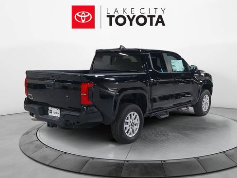 Used 2024 Toyota Tacoma SR5 image 5