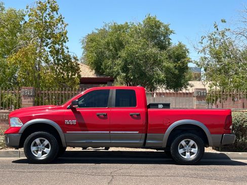 Used 2013 RAM 1500 Classic SLT w/ Remote Start & Security Group image 3