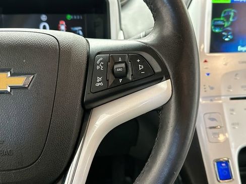 Used 2013 Chevrolet Volt w/ Enhanced Safety Package 2 FWD image 9