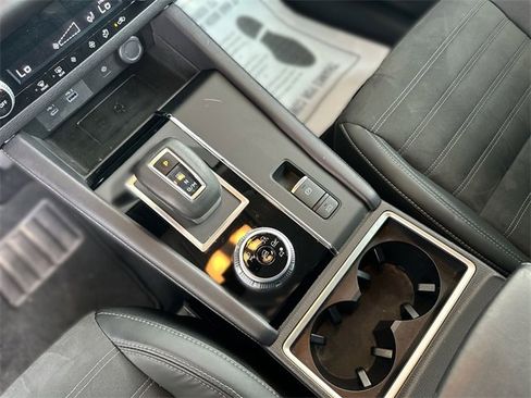 Used 2023 Mitsubishi Outlander SE image 22