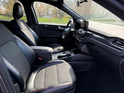 Used 2023 Ford Escape ST-Line image 25