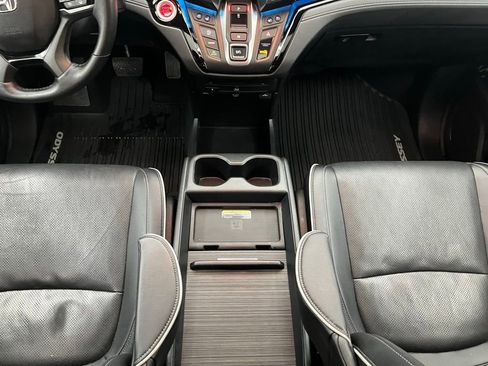 Used 2022 Honda Odyssey Elite image 25