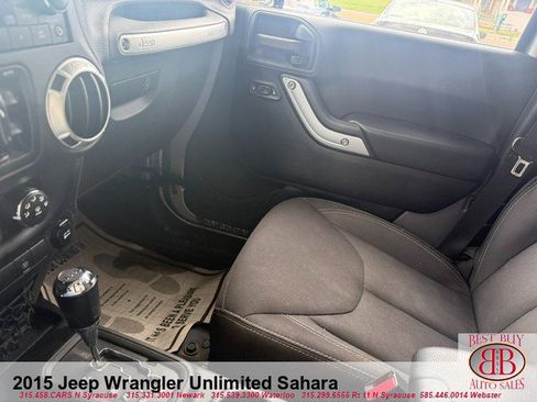 Used 2015 Jeep Wrangler Unlimited Sahara w/ Dual Top Group AWD/4WD image 18